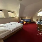 Готель Zwei Mohren 3*