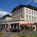 Zwei Mohren Готель 3*